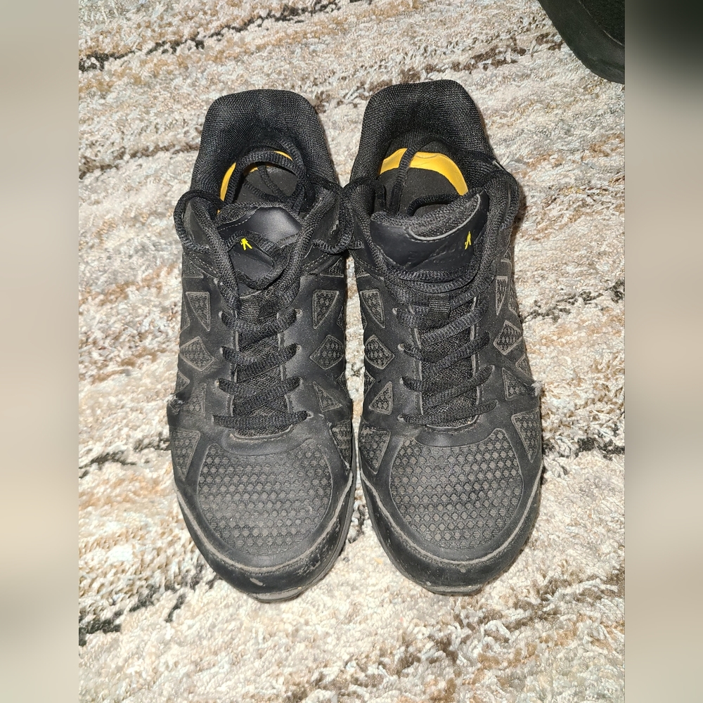 Size 7 work shoes